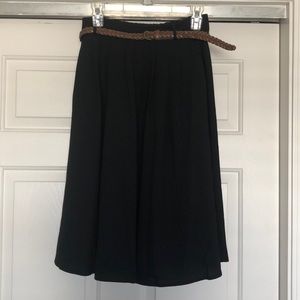 Breathtaking Tiger Lilies Midi Skirt in Noir